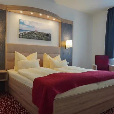 Aara Hotel 3*