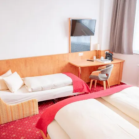 Aara Hotel
