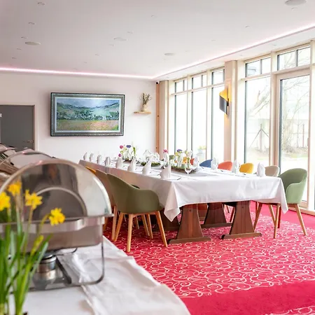Aara Hotel