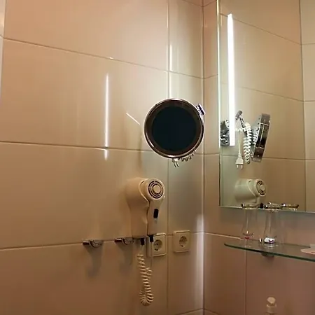 Otel Aara 3*
