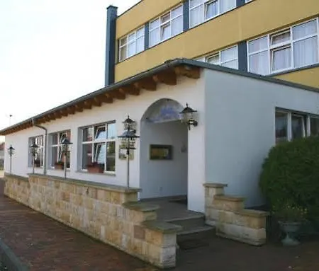 Aara Hotel 3*
